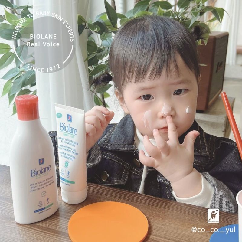 (date 09/23- sale)KEM DƯỠNG ẨM BIOLANE NOURRISSANTE 100ML CHO BÉ TỪ SƠ SINH