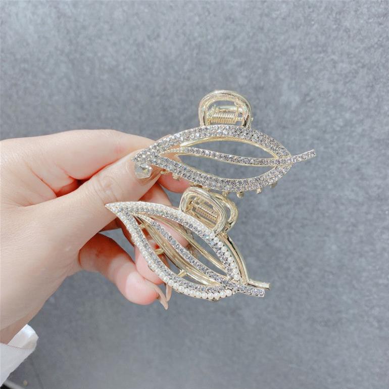 Kẹp tóc hàn quốc kim loại hình chiếc lá đính đá ngọc trai nhân tạo hot trend xinh xắn dành cho nữ