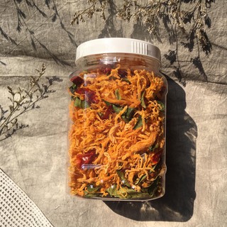 Khô gà phi lê lá chanh cay vừa, đậm vị, nhâm nhi hoài không chán, hũ nhựa 500g