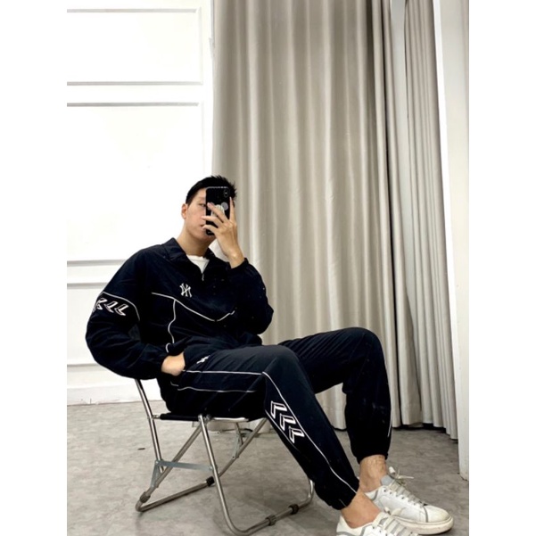 Bộ quần áo gió nam