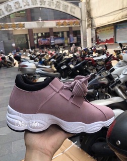 Giày thể thao Đế bánh mỳ