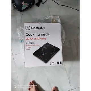 [Siêu Giảm Giá] Bếp Điện Từ Electrolux ETD29KC(Tặng kèm Nồi Lẫu) (bao bì không được đẹp)