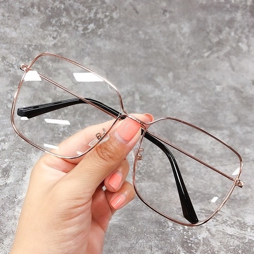 Mắt kính gọng tròn chống bức xạ cho nữ