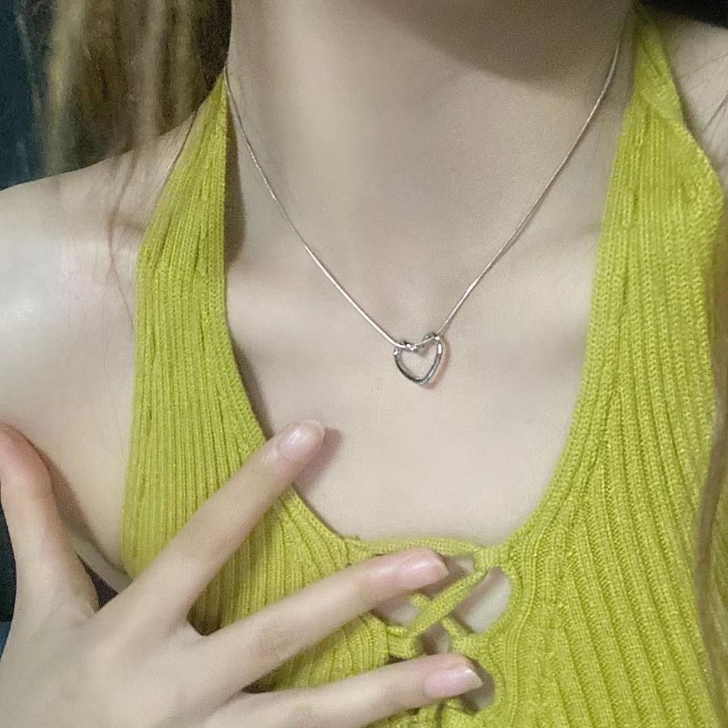 Vòng cổ Mặt Trái Tim Rỗng Đơn Giản Thời Trang Cho Nữ