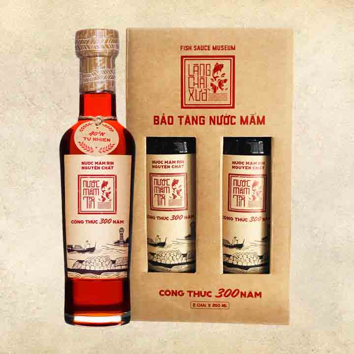 Nước Mắm Tĩn Nhãn Đỏ Độ Đạm 40N Cặp 2 Chai Thủy Tinh 250ml/chai Rin Nguyên Chất Truyền Thống Sạch Không Chất Bảo Quản