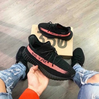 🔥 ảnh thật 🔥 giày yzy v2 350 đen vệt đỏ