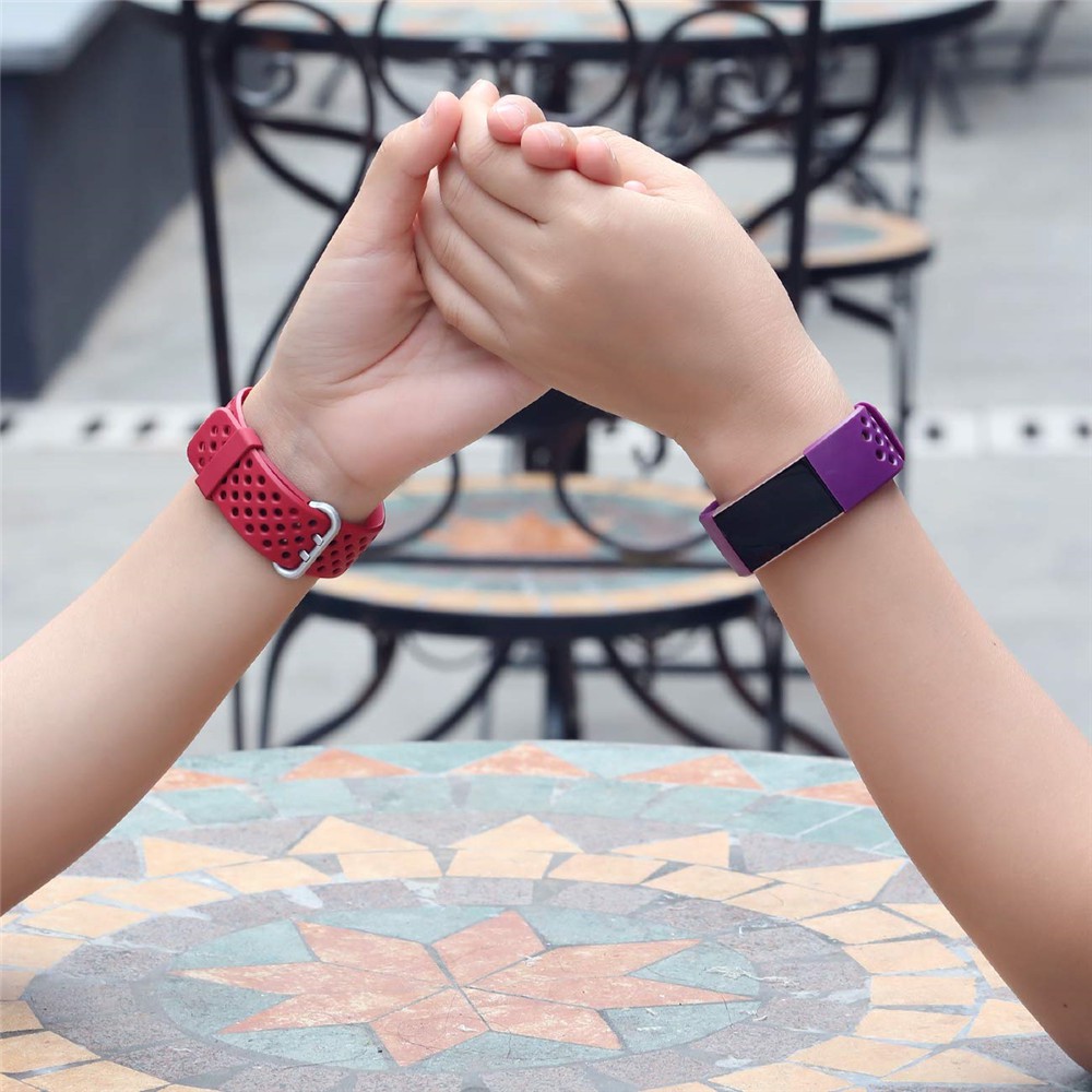 Dây đeo thay thế bằng silicone thoáng khí cho Fitbit Charge 3 4