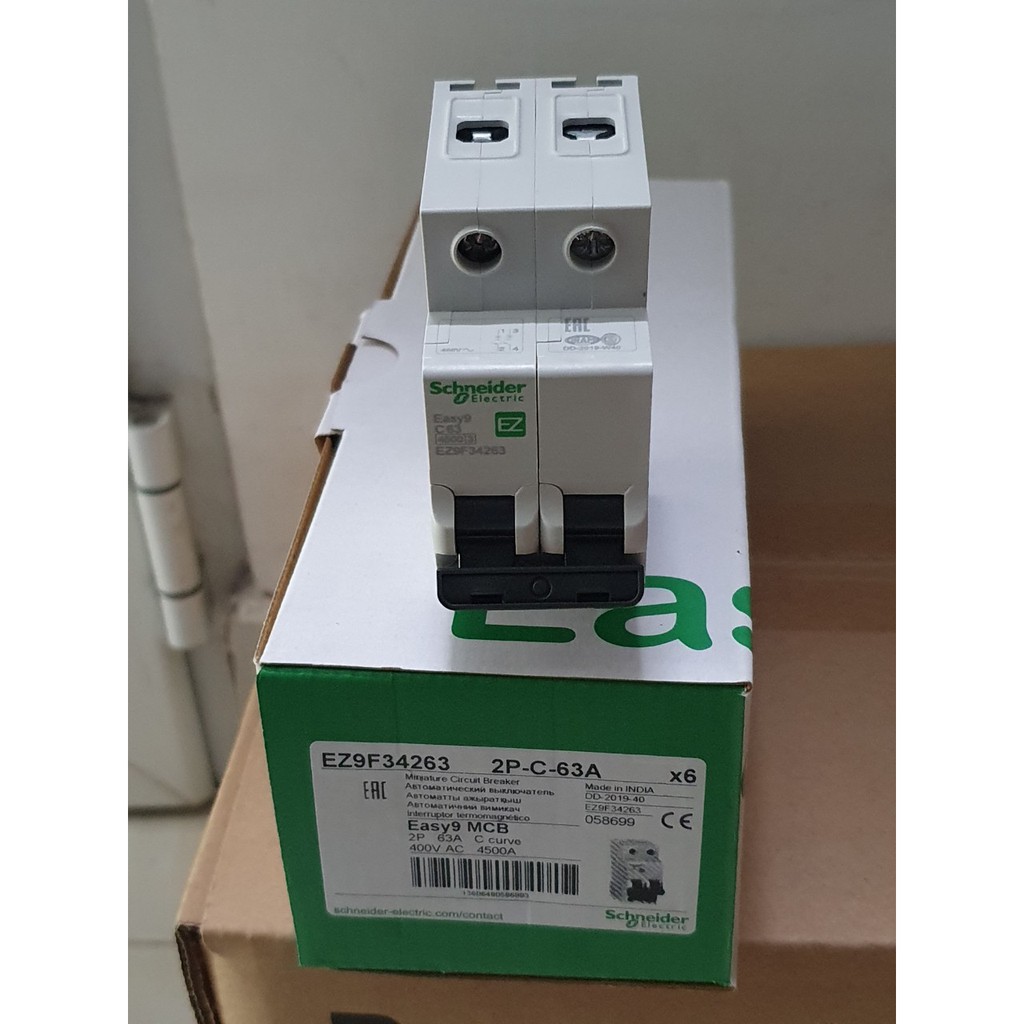 Cầu dao MCB / Aptomat tự động Easy9 1P 2P - Schneider Electric