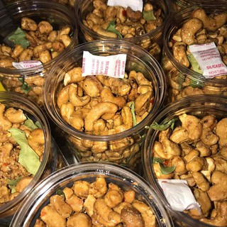 Hạt điều tỏi ớt - lá chanh