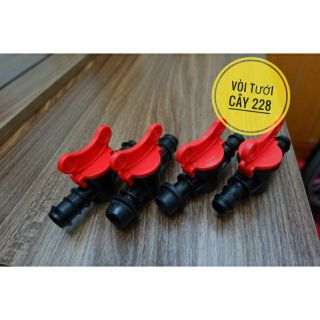 van PE và van PE khởi thủy