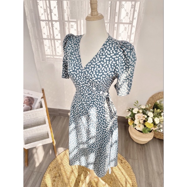 [Mã FAMARAL1 giảm 10K đơn 50K] VÁY MIDI WRAP ĐÍNH NÚT TRẮNG & CỘT DÂY EO - NA3 | BigBuy360 - bigbuy360.vn