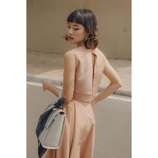 Áo croptop hở lưng