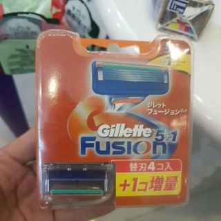 Dao cạo râu Gillette Fusion 5+ 1