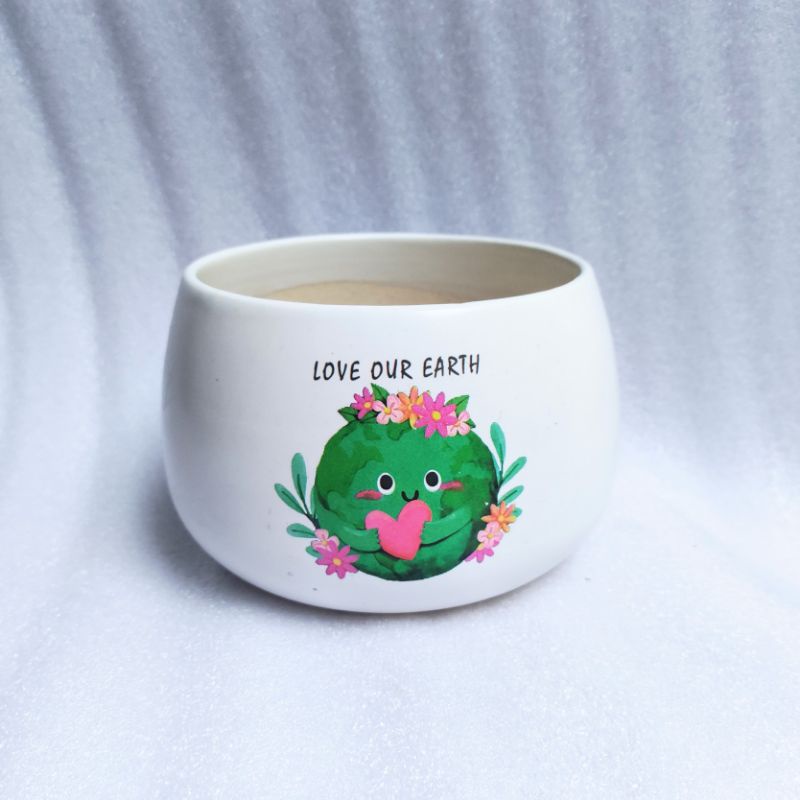 Chậu tròn hạt dẻ in hình cỡ S2, có đĩa hứng nước, chậu phù hợp trồng cây văn phòng, sen đá, xương rồng