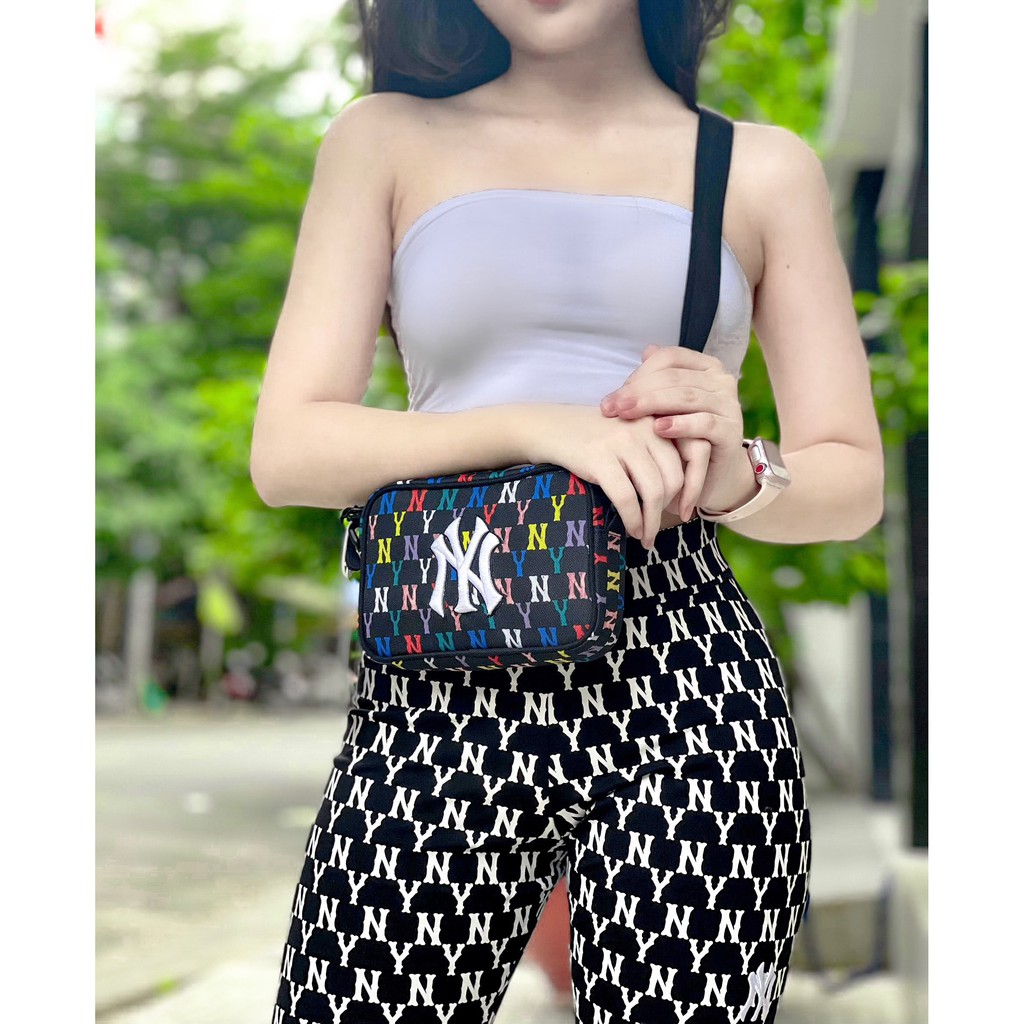 Túi đeo chéo nữ B214 MLB NY MONOGRAM CROSSBODY BAG - Đen in 7 màu