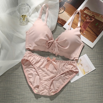 Áo ngực không gọng không đường may