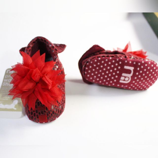 Giày đế mềm cho bé gái hoa đỏ(hình shop chụp)