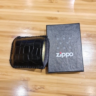 Bao da Zippo Bỏ Túi Handmade [Da bò sáp vân cá màu đen]