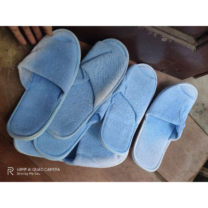 dép bông xanh loang màu