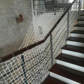 lưới chắn cầu thang