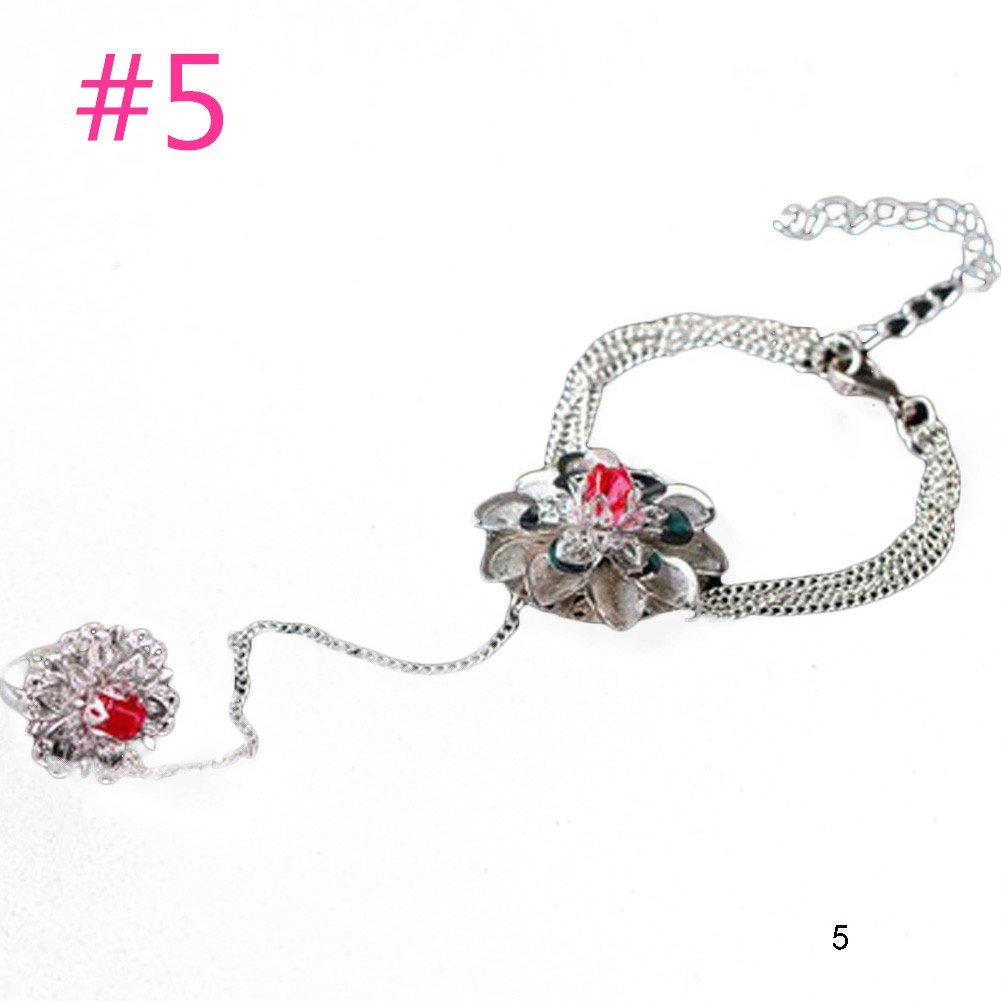 Vòng tay liền nhẫn mặt hình bông hoa đính đá lấp lánh cho nữ | BigBuy360 - bigbuy360.vn