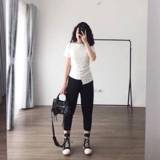 Áo thun vạt lệch