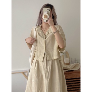 LOVI SHOP Áo sơ mi nữ croptop tay ngắn cổ lá sen form rộng basic