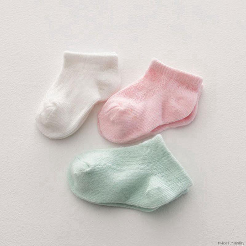 Vớ trơn màu kiểu dáng xinh xắn dành cho các bé