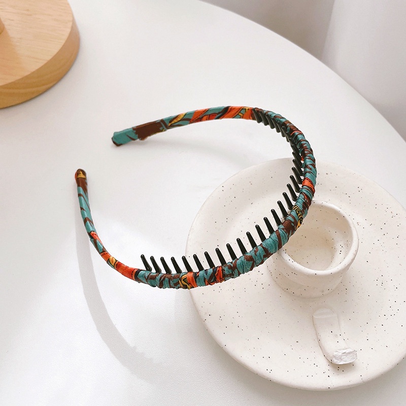 Cài tóc chống trượt đơn giản phong cách Hàn Quốc cho nữ