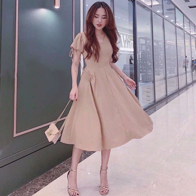 [Mã FAGREEN1505 giảm 10% tối đa 30K đơn 99K] Đầm trắng xoè xếp li eo (kèm hình thật) | BigBuy360 - bigbuy360.vn