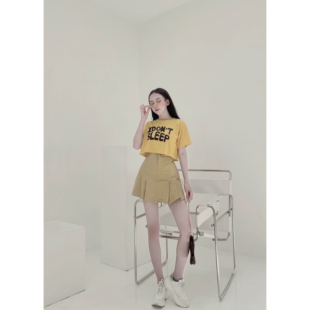 Sét áo thun + váy kaki. Có 1 màu. Size dưới 54kg vừa. KÈm hình chụp thật 100%. Đơn giản mà đẹp nha mấy chế