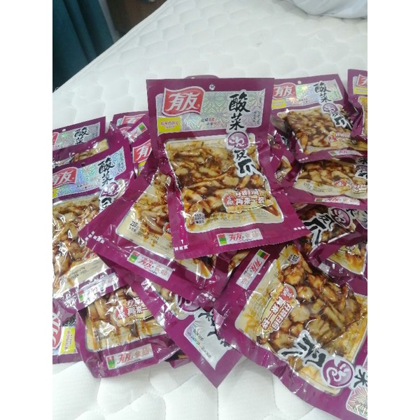 Sẵn- Chân gà cay YuYu 100g Trùng Khánh | BigBuy360 - bigbuy360.vn