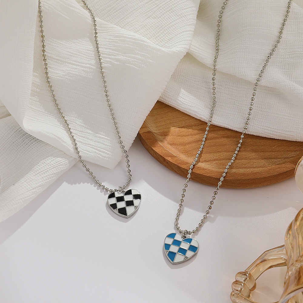 Vòng cổ/ đôi bông tai mặt hình trái tim họa tiết caro nhiều màu thời trang