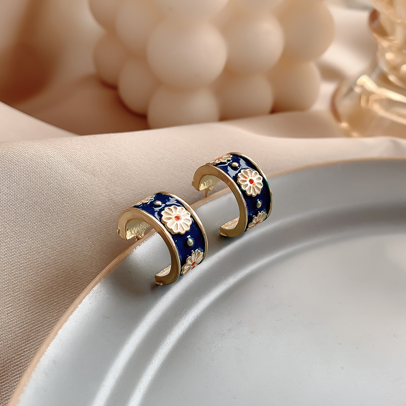 Khuyên tai dạng xỏ hình bông hoa thời trang phong cách Hàn Quốc