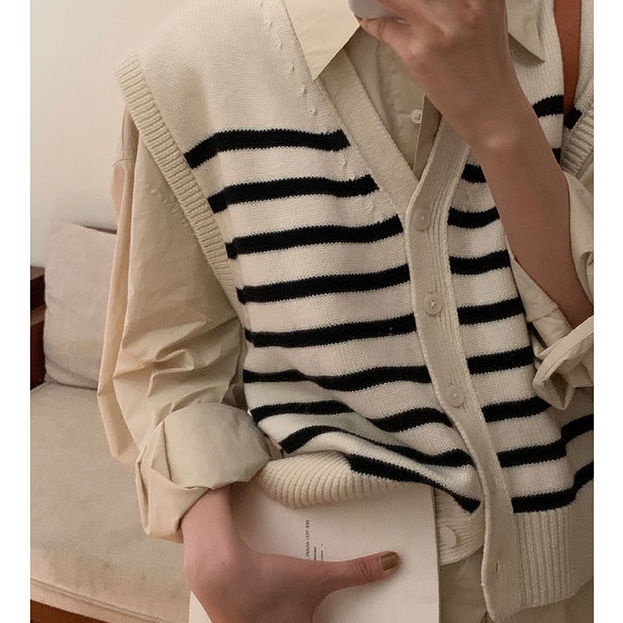 Áo Sweater Sát Nách Cổ Chữ v Giả Nhiều Lớp Cá Tính Cho Nữ