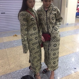 Áo choàng nắng Gucci