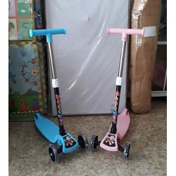 Xe trượt Scooter mẫu mới 2019 gấp gọn có đèn ở bánh xe, phanh chân