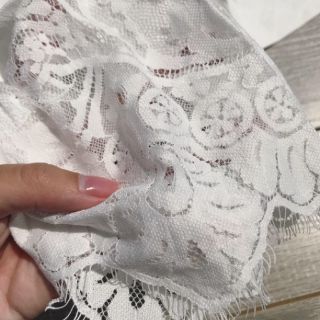 VÁY TRẮNG ĐÁP REN ( ẢNH THẬT )