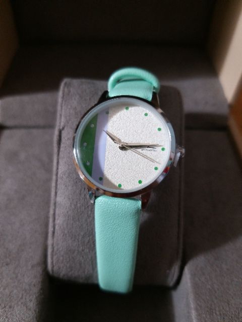 - Đồng Hồ Nữ VINCCI