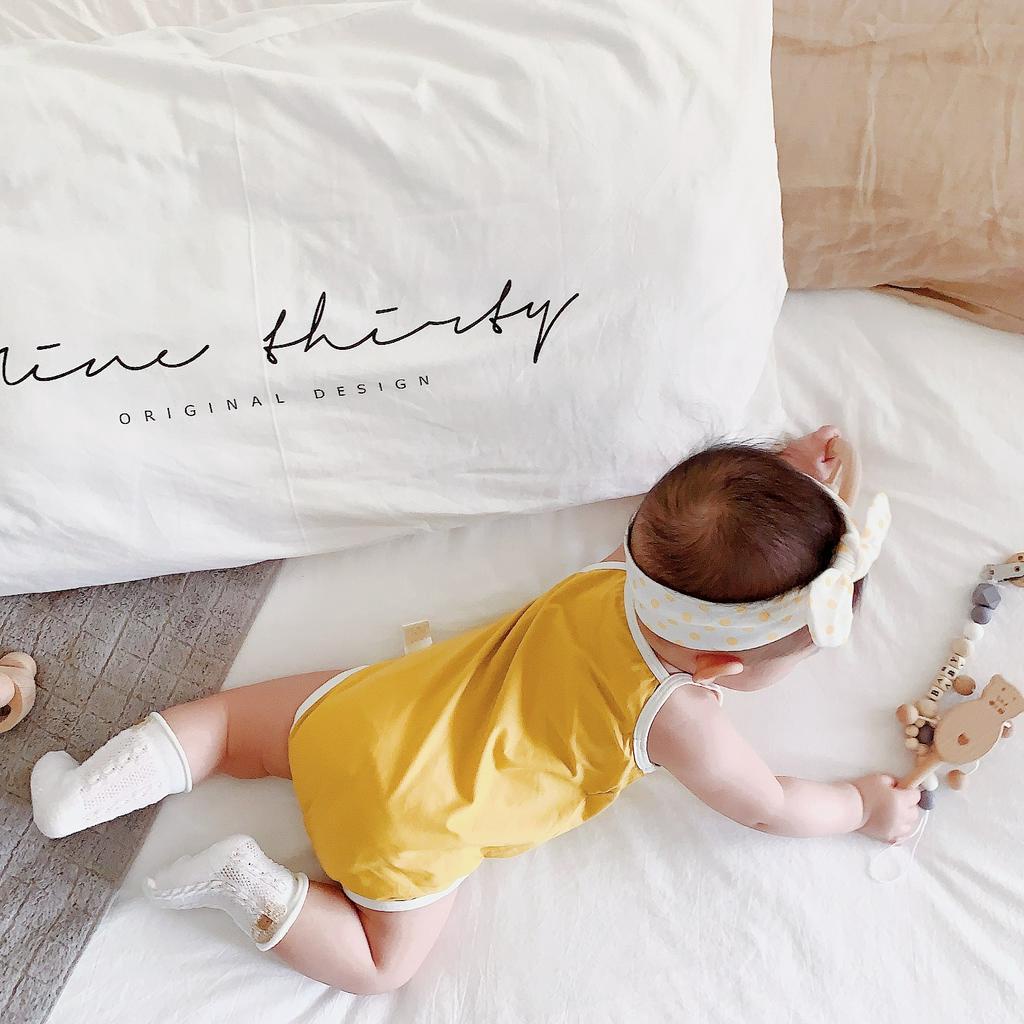 Áo liền quần họa tiết đáng yêu cho trẻ nhỏ