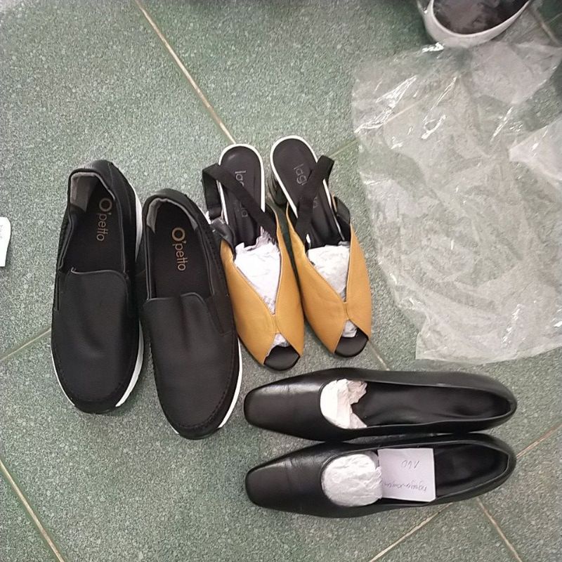 Giầy dép cho khách