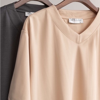 Áo phông basic UNCLÉ BEIGE V-NECK VISCOSE TOP