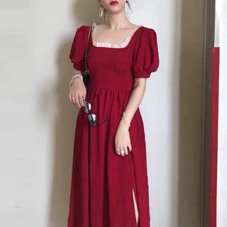 Váy xẻ tà cổ phối
