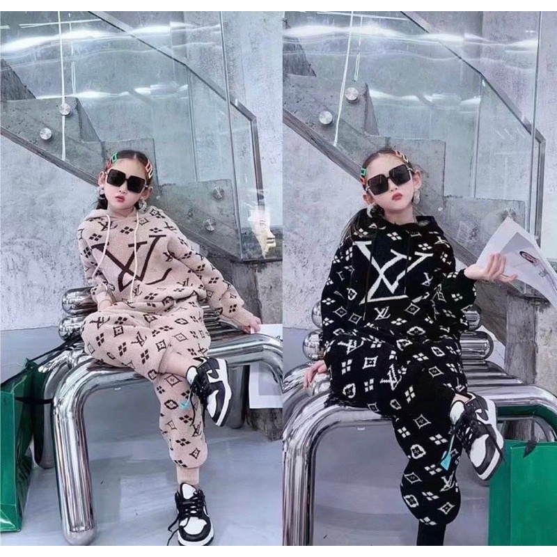 Set LV thể thao cho bé