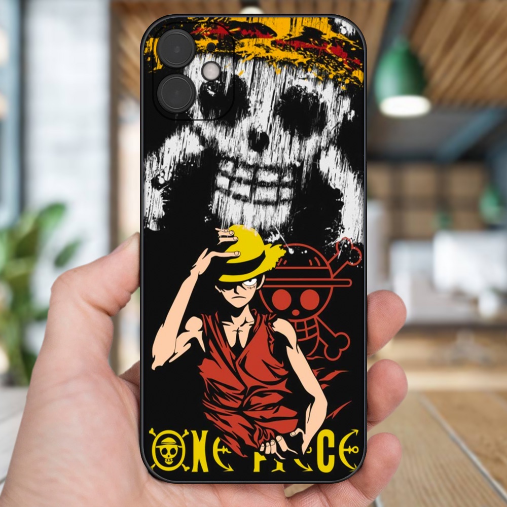 Ốp lưng iPhone 11 dẻo đen cạnh vuông in hình Luffy One Piece