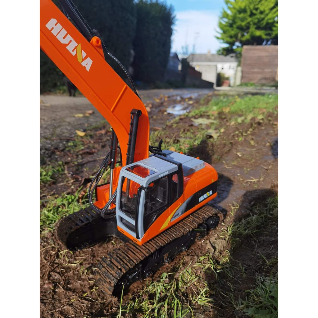 MÁY XÚC HUINA 1551 ĐIỀU KHIỂN TỪ XA 15 KÊNH