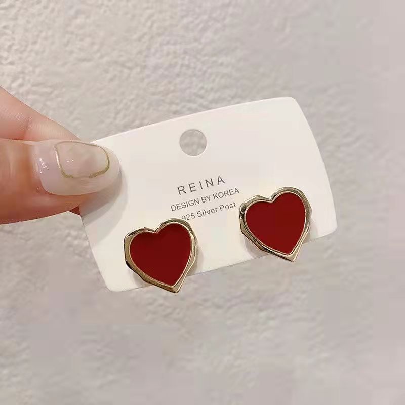 Đôi Khuyên Tai Hình Trái Tim Màu Vàng Dành Cho Nữ