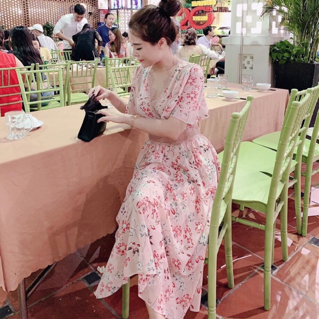 Đầm hoa tiểu thư