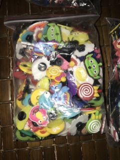 Combo 50 jibit,sticker 2D gắn dép