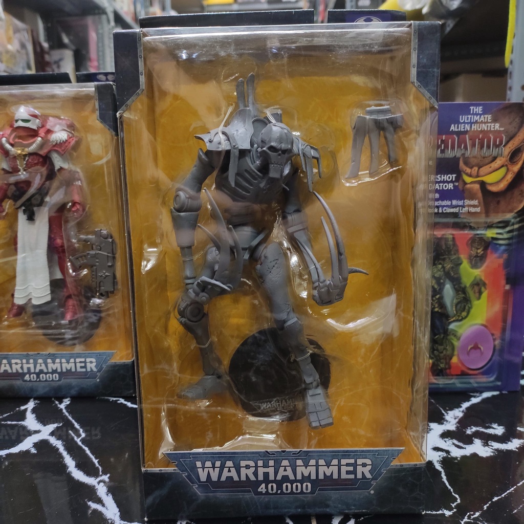 MÔ HÌNH CHÍNH HÃNG MCFARLANE WARHAMMER 40 000 NECRON FLAYED ONE